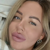 Bianca Starz Nude